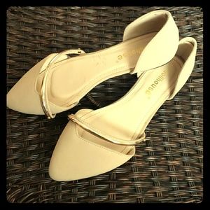 Nude Flats